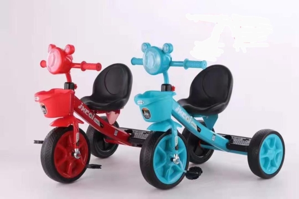 Vélo pour enfant avec roues d'aide